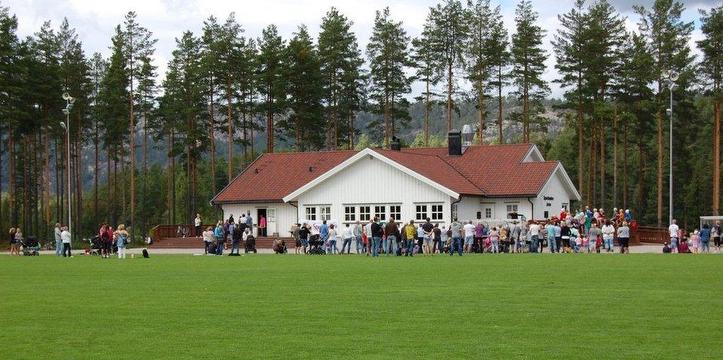 Bilde/illustrasjon for Engelsk fotballskole v/ Ian Thompson med trenere fra Liverpool Engelsk fotballskole v/ Ian Thompson med trenere fra Liverpool